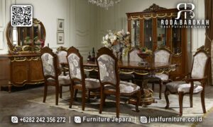 Flash Sale Meja Makan Natural Jati dengan kaki meja berukir dan finishing Holz Gold, sempurna untuk ruang makan utama Anda.