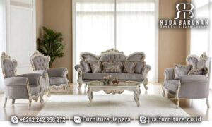 Top Pilihan Sofa Tamu Mewah Klasik Model Terbaru FS-793 dengan kayu jati dan ukiran emas, menjadikan ruang tamu Anda elegan dan nyaman.