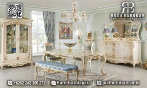 Diskon Spesial Furniture Ruang Makan Mewah Garansi Resmi FS-828, terbuat dari kayu jati dengan kain bludru, memberikan nuansa elegan dan tahan lama untuk meja makan Anda.