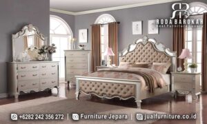 Kamar Set Mewah Kaca harga oke FS-882 hadir dengan kayu jati dan finishing gold metalik, sempurna untuk nuansa klasik elegan di ruang tidur Anda.