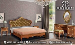 Penawaran Terakhir Set Kamar Jati Mewah dengan finishing Gold Leaf, rangka kayu jati, dan busa jok high density, hadirkan kemewahan klasik untuk desain interior Anda.
