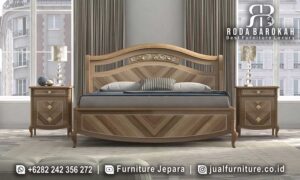 Populer Tempat Tidur Mewah Monarki Paling Laris FS-913 menyajikan desain klasik modern dengan rangka kayu jati doff dan busa density untuk kenyamanan maksimal.