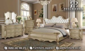 Desain Kamar Tidur Mewah Modern dengan rangka kayu jati finishing duco dan rincian ukiran elegan, sempurna untuk menambah keindahan ruang tidur Anda.