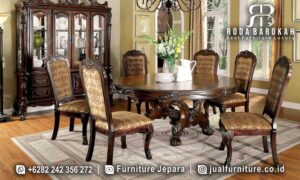 Jual Meja Makan Jepara dengan kayu jati dan kaki ukir elegan, sempurna untuk menambah nuansa klasik modern di rumah Anda.