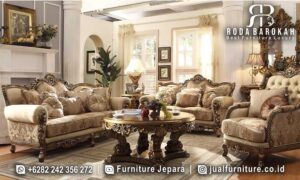 Jual Sofa Tamu Mewah Regale Seniman Jepara FS1044, hadir dengan rangka kayu jati dan finishing emas, menawarkan kenyamanan maksimal dengan busa tebal dan ukiran klasik yang elegan.