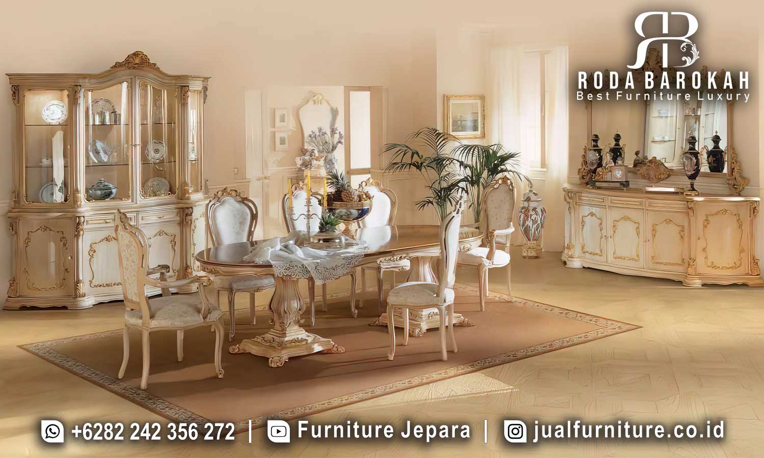 Meja Makan Jepara Mewah Magnifico Standar Ekspor FS1098 terbuat dari kayu jati dengan finishing Lacquer Gold dan tiang tengah ukiran, menambah kemewahan