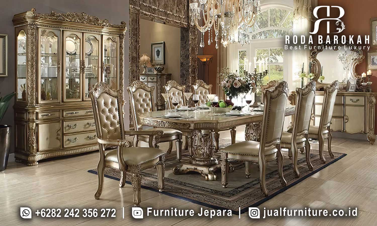 Meja Makan Klasik Jepara Bergamo Ukiran Detail FS1014 hadir dengan pilar ukiran elegan dari kayu jati, menjadikan momen makan Anda lebih mewah dan nyaman.