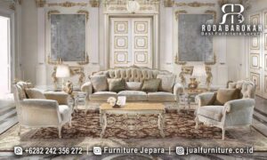 Model Sofa Tamu Mewah Terbaru Grandeur Buatan Jepara FS1103 hadir dengan rangka kayu jati, finishing gold, dan desain klasik elegan yang sempurna untuk ruang tamu Anda.