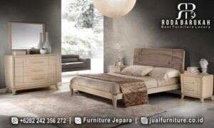 Set Kamar Tidur Mewah Mantova Handmade Jepara FS-961 menawarkan desain elegan dengan kayu jati finishing doff dan jahitan rapi, sempurna untuk dekorasi modern minimalis.