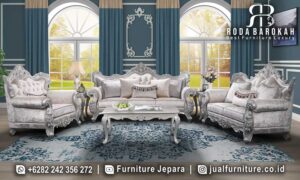 Set Ruang Tamu Mewah Ukir Perugia Kesan Elegan FS1031 hadir dengan material kayu jati dan finishing doff silver, menciptakan nuansa klasik modern yang memukau.