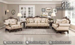 Sofa Tamu Jepara Mewah Cremona Nuansa Antik FS1029 hadir dengan rangka kayu jati dan finishing Holz Coklat, sempurna untuk menambah elegan ruang tamu Anda.