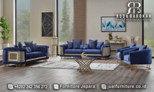 Sofa Tamu Modern Mewah Noblesse Kokoh Kuat FS1032 hadir dengan rangka kayu jati dan fabric velvet elegan, siap melengkapi ruang tamu Anda dengan kemewahan.