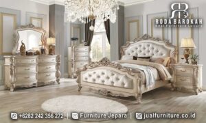 Tempat Tidur Mewah Jepara dengan ornamem ukiran elegan, kayu jati, dan finishing doff menghadirkan kemewahan klasik yang sempurna untuk ruang tidur Anda.