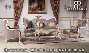 Desain Sofa Tamu Mewah Magnifico Mebel Jepara FS1127 hadir dengan rangka kayu jati cat duco emas dan ornamen emas, memberikan sentuhan klasik Eropa yang mewah.