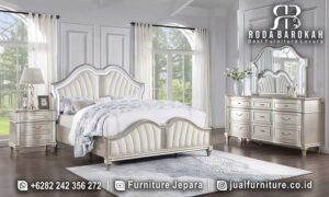 Jual Tempat Tidur Minimalis Jepara dengan kayu jati yang elegan dan finishing doff, hadir lengkap dengan lemari dan meja samping untuk dekorasi kamar tidur Anda.