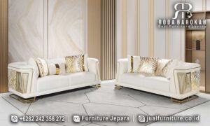 Model Sofa Ruang Tamu Mewah Castello Kokoh Kuat FS1151 hadir dengan kayu jati dan cat duco gold, menawarkan kenyamanan sandaran tinggi dan desain elegan yang memikat.