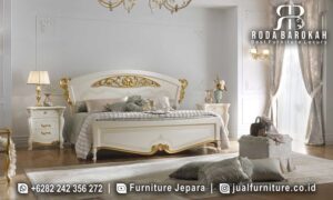 Sofa Tamu Stainless Mewah Casablanca Stabil Kokoh FS1141 hadir dengan rangka kayu jati dan finishing dukatu, menambah nuansa elegan klasik di ruang tamu Anda.
