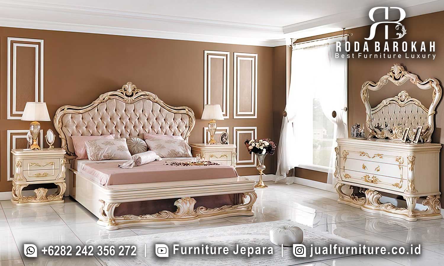 Tempat Tidur Mewah Klasik dengan kayu jati dan cat duco gold membawa nuansa klasik Eropa yang elegan untuk ruang tidur Anda.