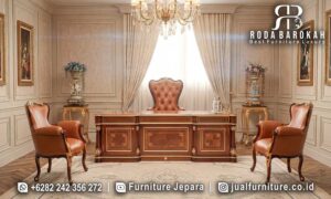 Set Meja Kantor Jati Natural dengan ukiran Jepara, dilengkapi laci dan pintu, memberikan nuansa elegan untuk ruang kerja Anda.