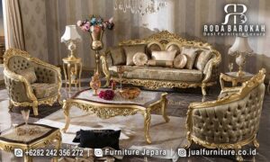 Set Sofa Tamu Jepara Mewah Amalfi Desain Eksklusif FS1344 dengan rangka kayu jati dan finishing gold doff, sempurna untuk ruang tamu klasik yang elegan.
