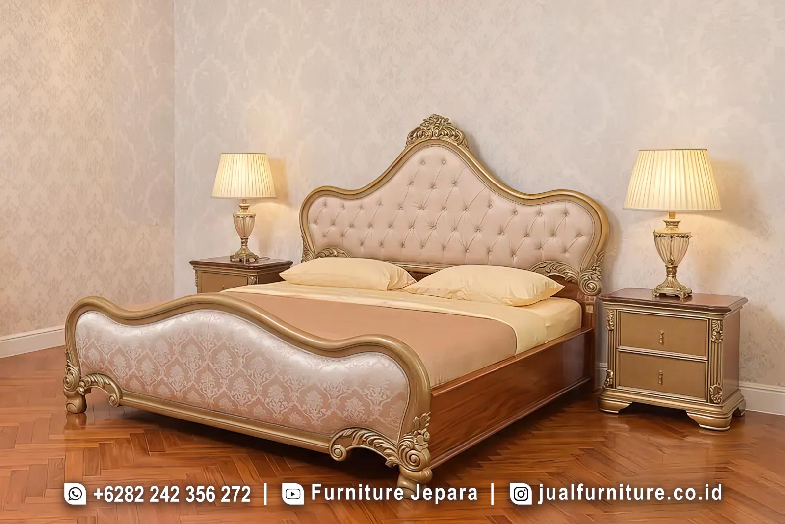 Desain Tempat Tidur Mewah Ukir Aksen Emas FS1515