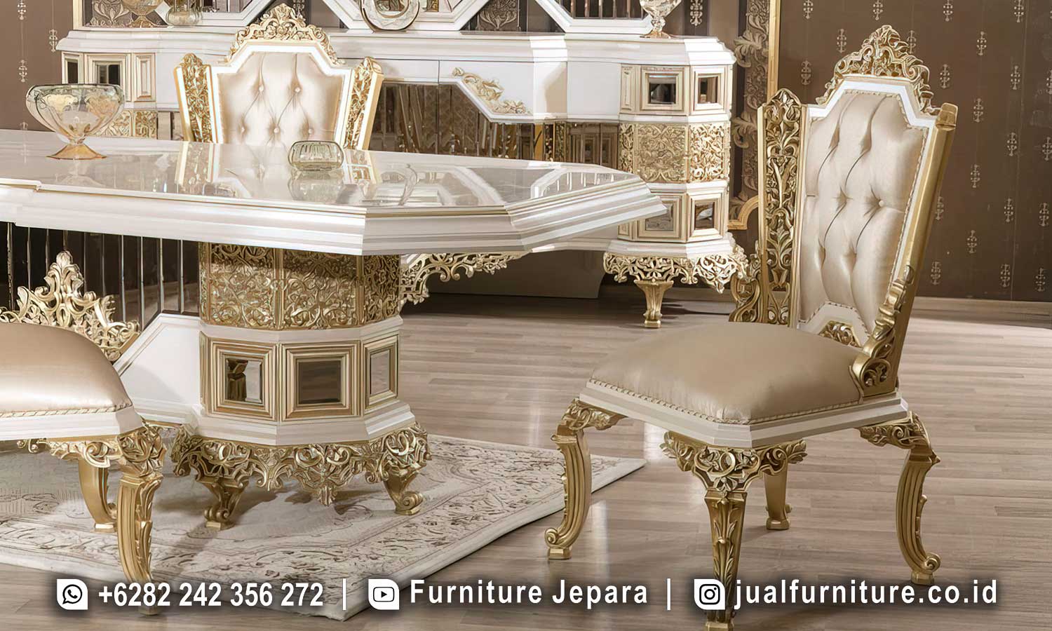 Ide Desain Ruang Makan Mewah Emas Putih FS1494