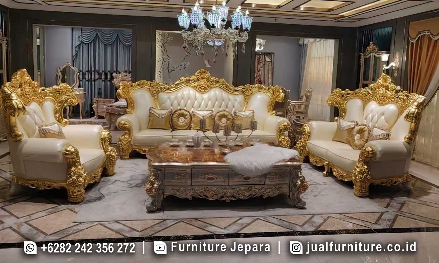 Set sofa tamu mewah megah FS1473 lengkap dengan sofa 3 dudukan, sofa 2 dudukan, single chair, dan meja tamu ukir dengan top marmer bingkai silver.