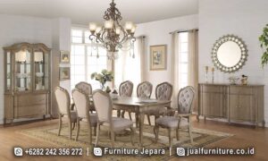 Set meja makan mewah French Provincial FS1469 lengkap dengan meja kaki cabriolet berukir, 6 kursi oval medallion tufting abu, 2 armchair, china cabinet 2 pintu kaca, dan sideboard 4 pintu taupe wood.